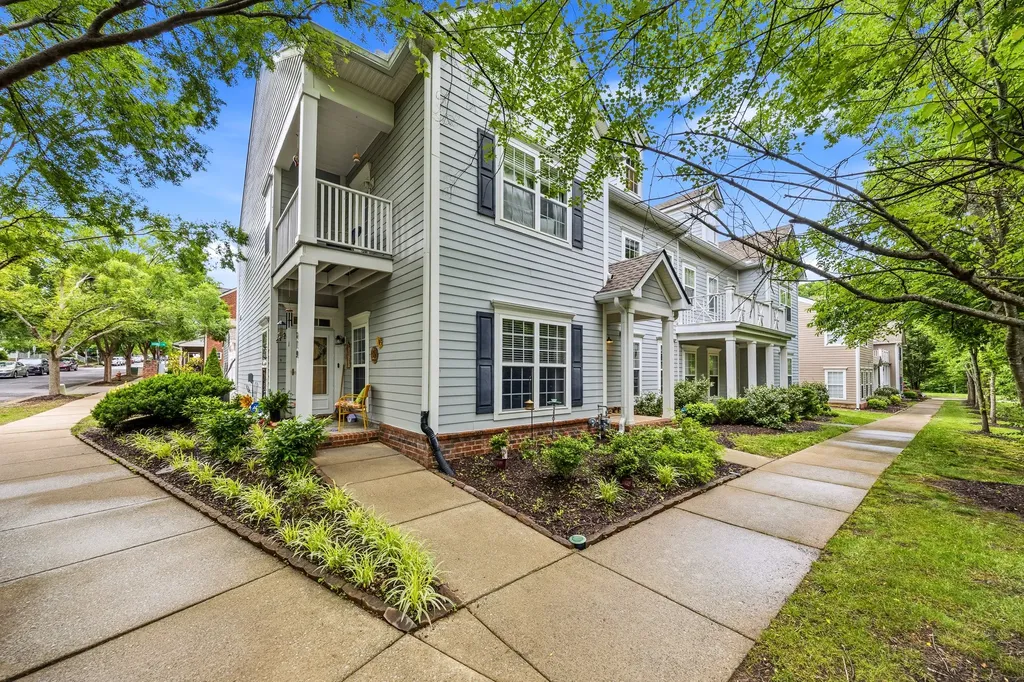 817 Hobbit Lane Nashville TN 37211