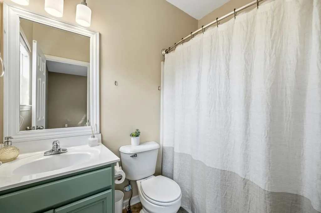 817 Hobbit Lane Nashville TN 37211