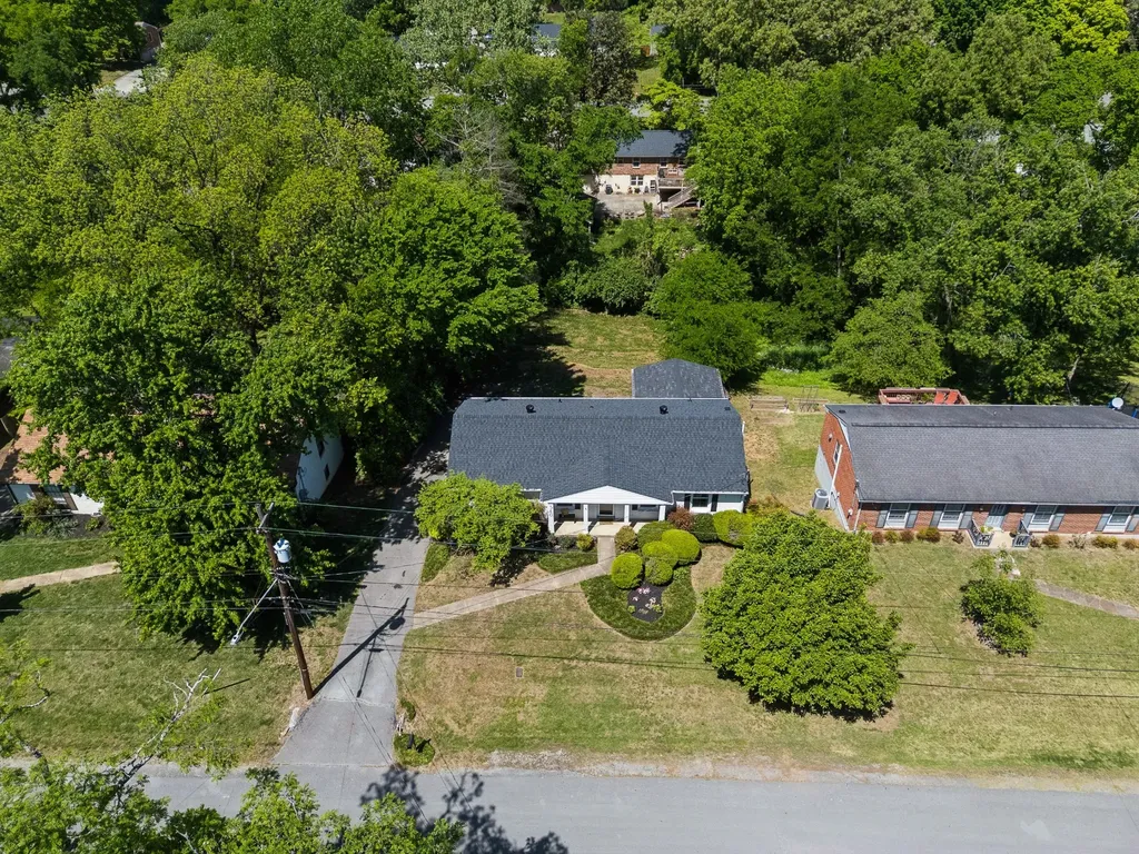 340 Binkley Drive Nashville TN 37211