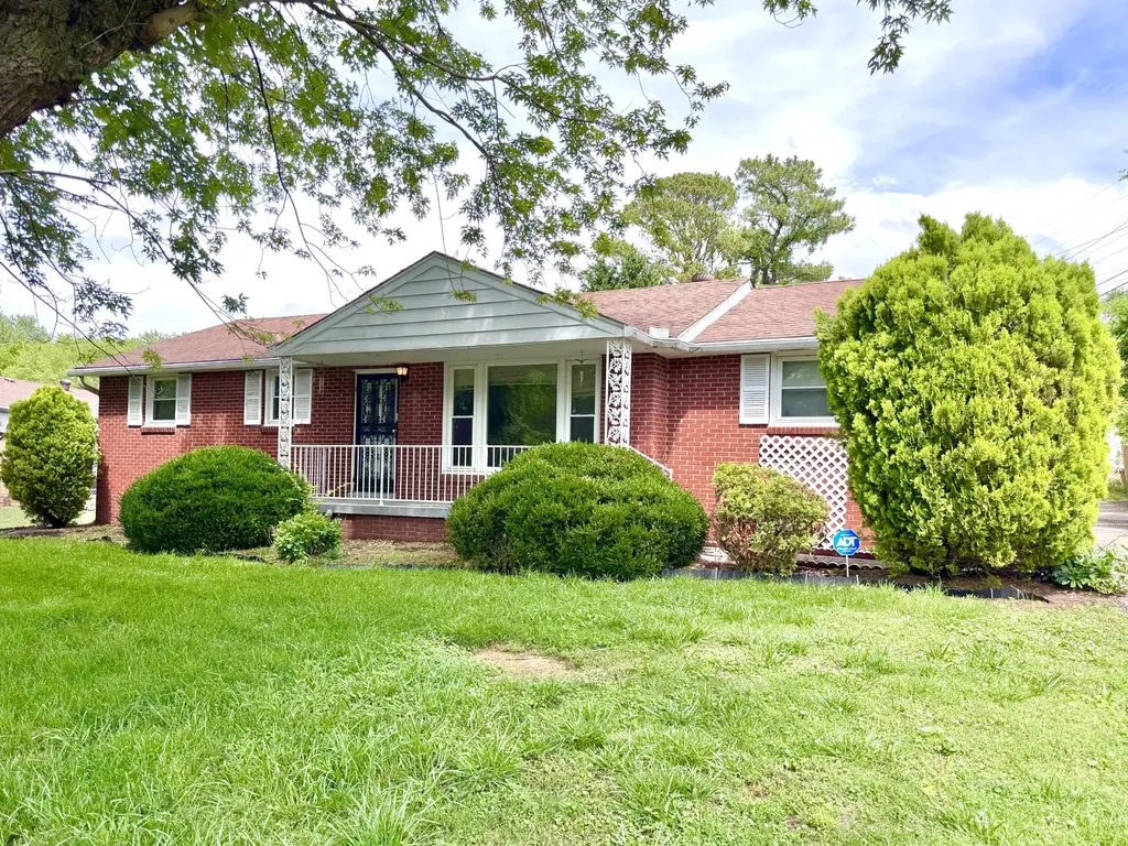 202 Charlemagne Boulevard Clarksville TN 37042