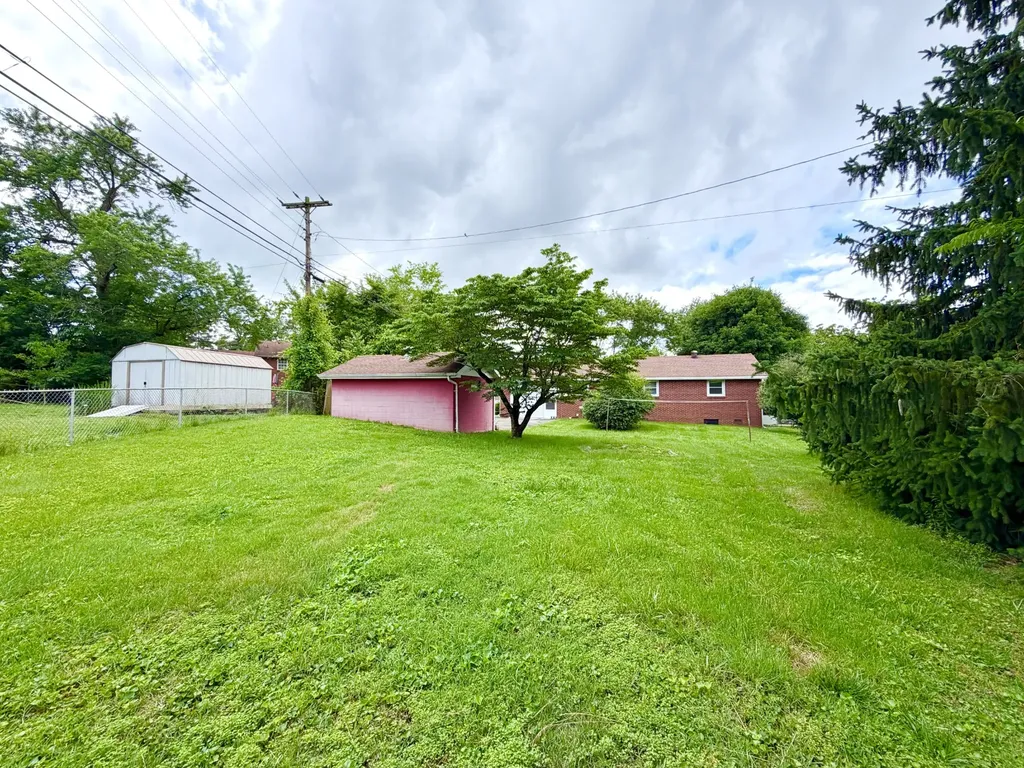 202 Charlemagne Boulevard Clarksville TN 37042