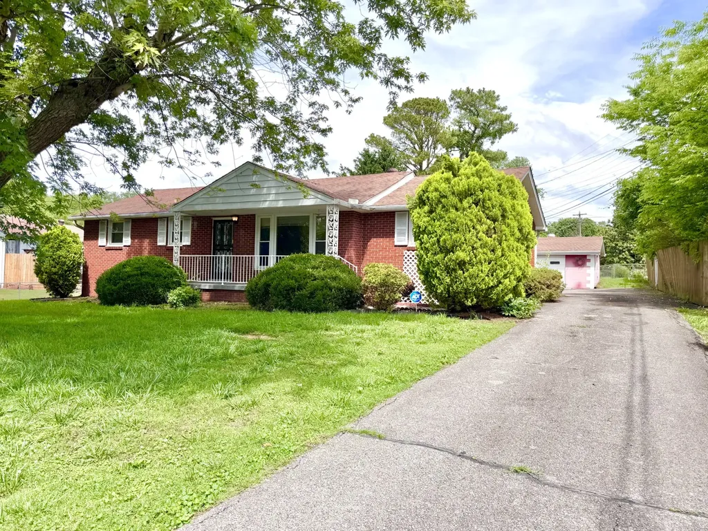 202 Charlemagne Boulevard Clarksville TN 37042