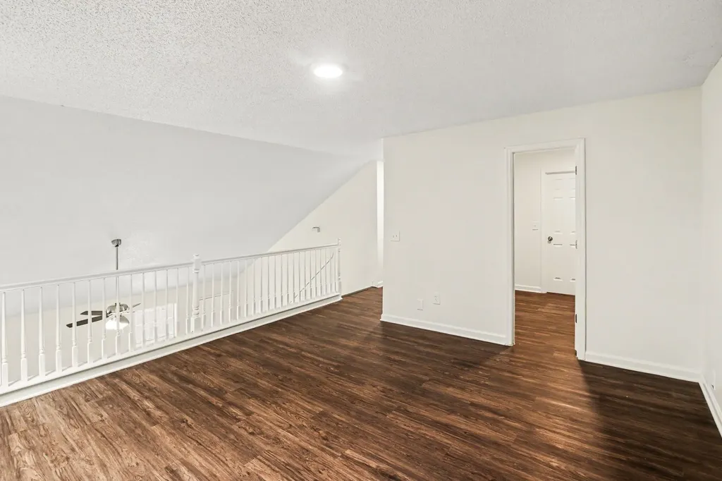 203 Blue Lake Lane La Vergne TN 37086