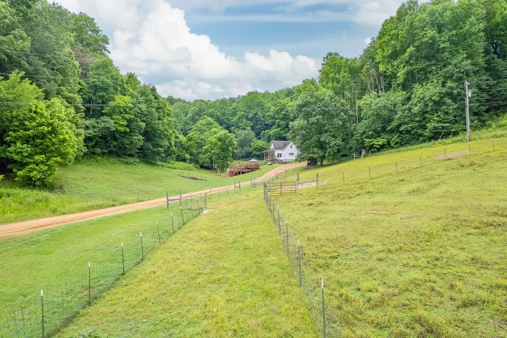 2650 Haywood Hollow Road Columbia TN 38401