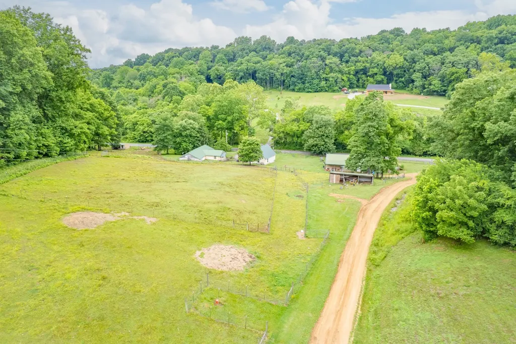 2650 Haywood Hollow Road Columbia TN 38401