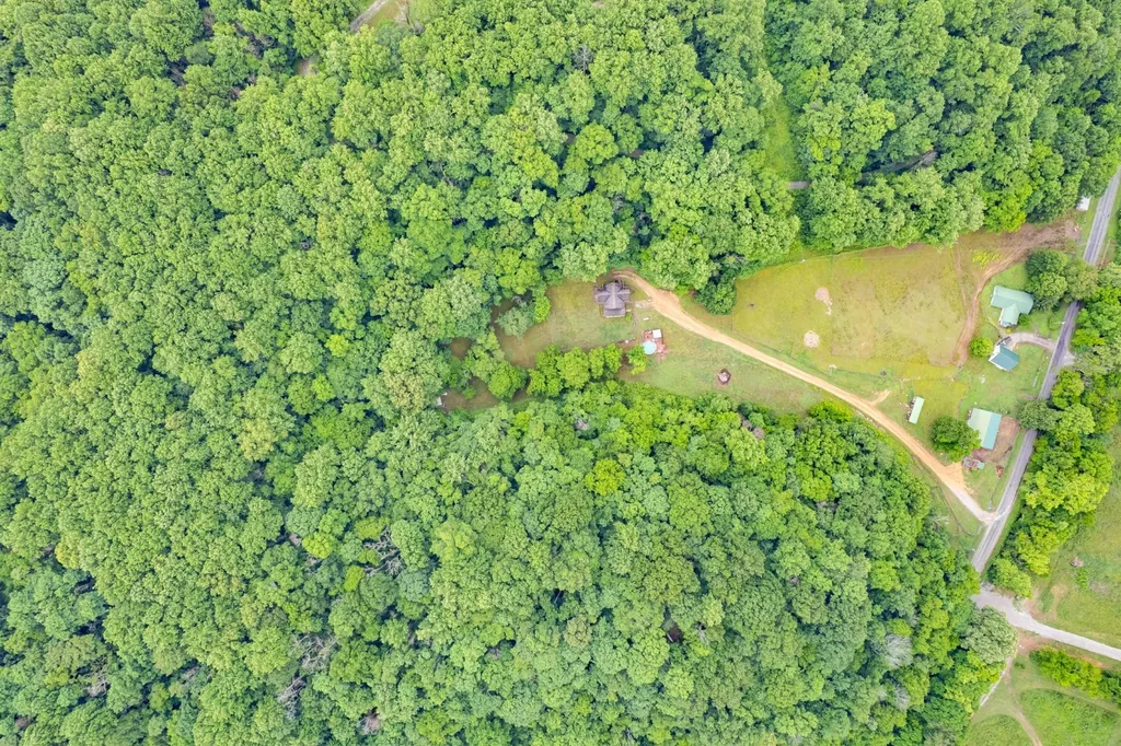 2650 Haywood Hollow Road Columbia TN 38401