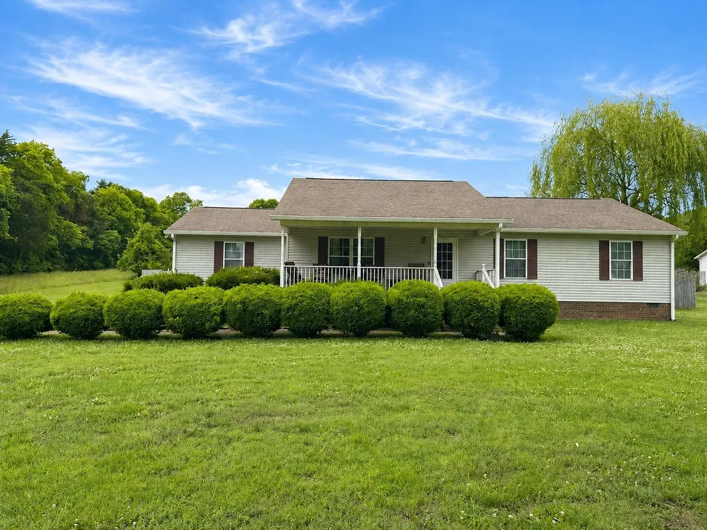 1788 Seavy Hight Road Columbia TN 38401