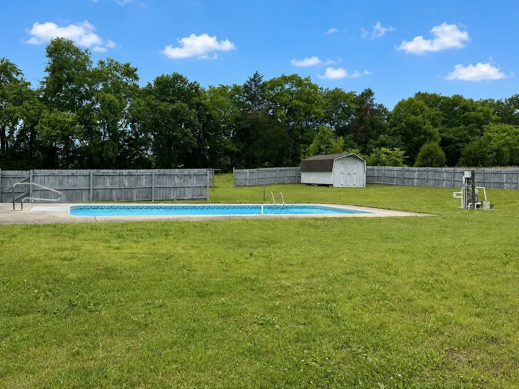 1788 Seavy Hight Road Columbia TN 38401