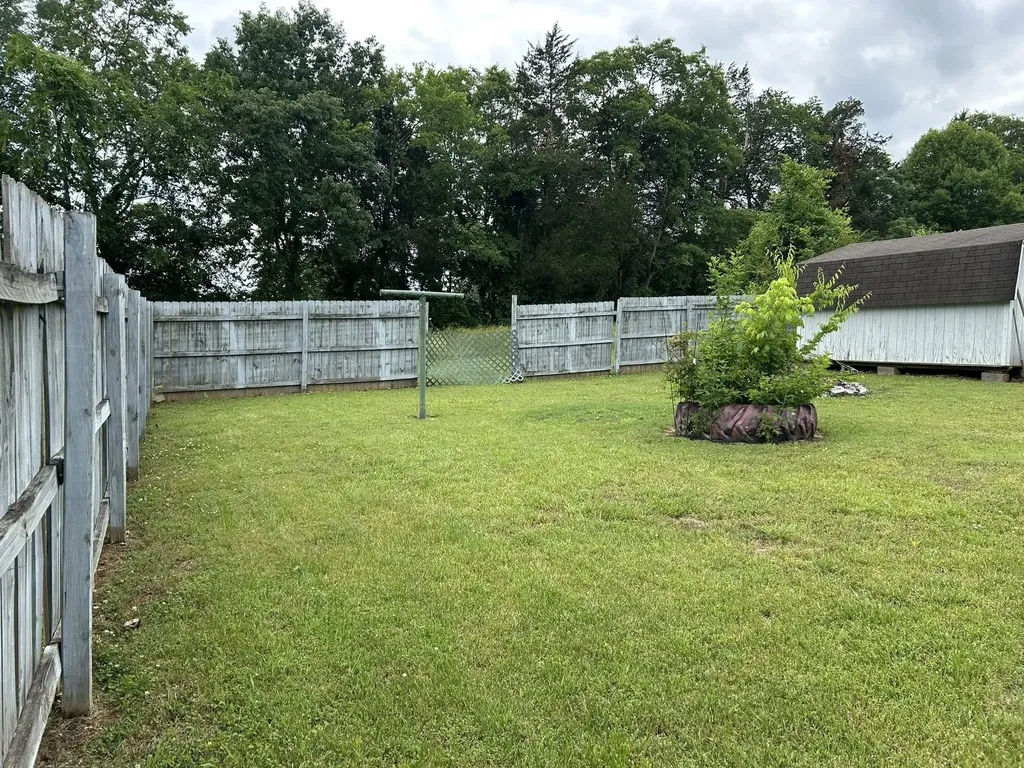 1788 Seavy Hight Road Columbia TN 38401