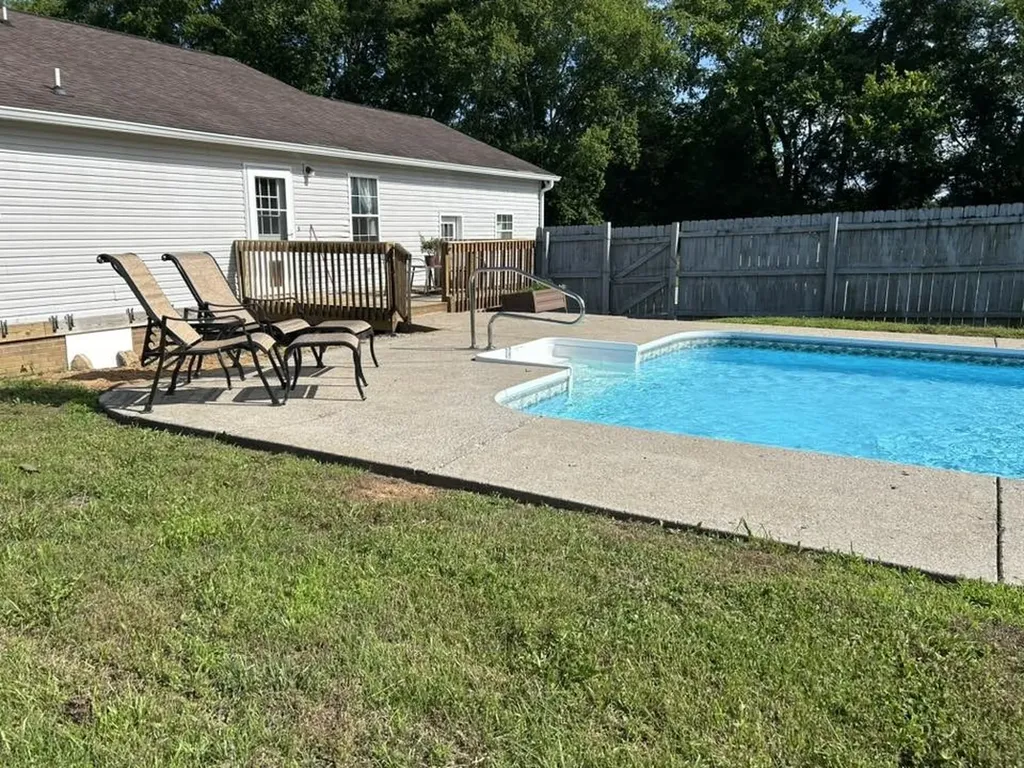 1788 Seavy Hight Road Columbia TN 38401