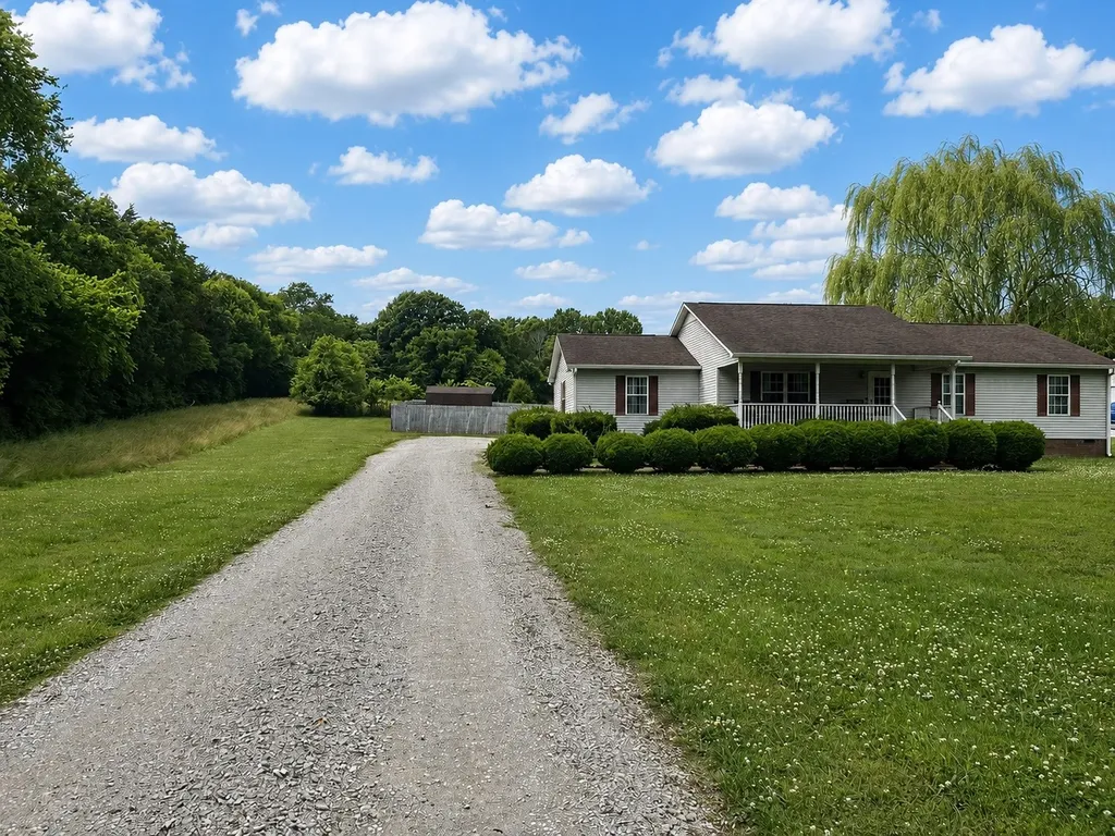 1788 Seavy Hight Road Columbia TN 38401