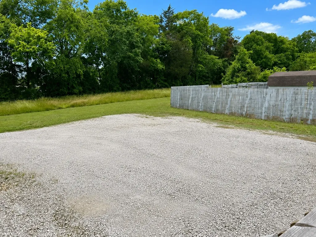 1788 Seavy Hight Road Columbia TN 38401