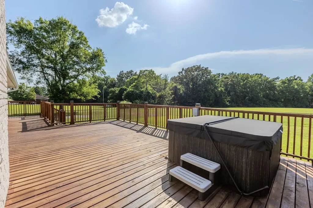 1106 S Chancery Street Mcminnville TN 37110