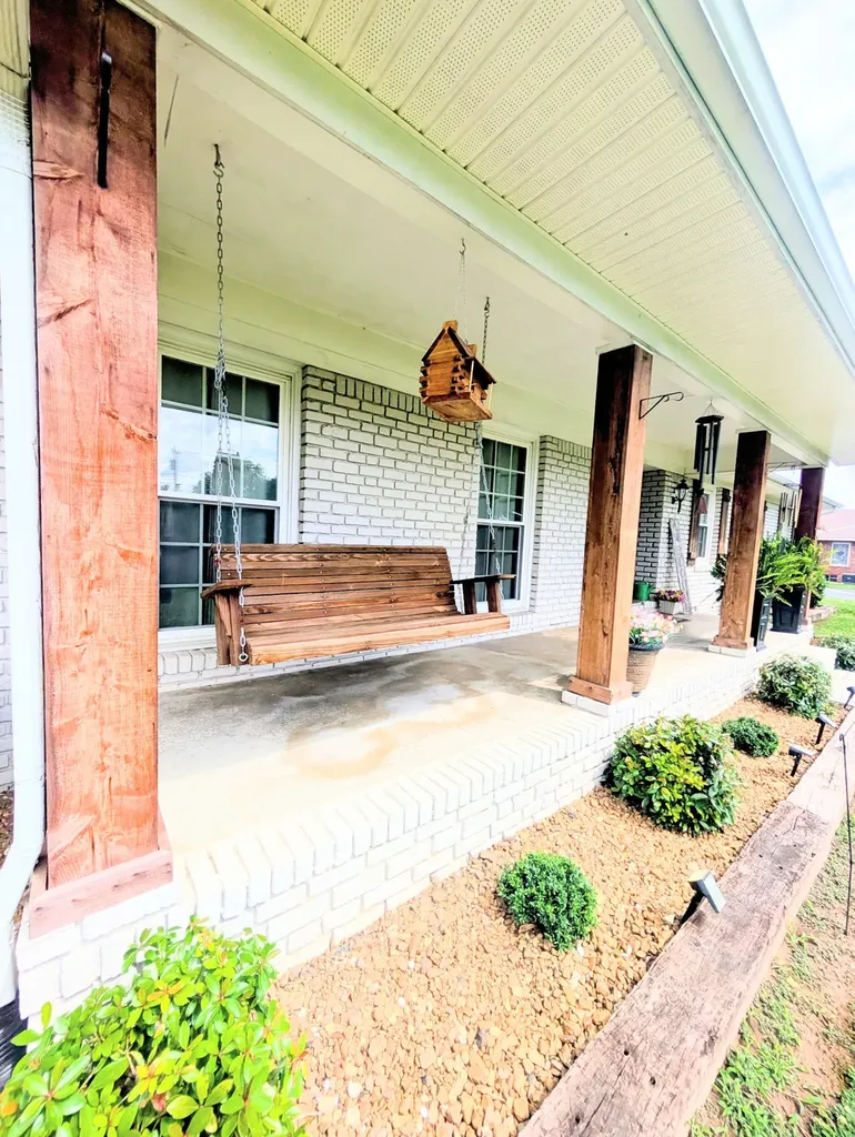 1106 S Chancery Street Mcminnville TN 37110