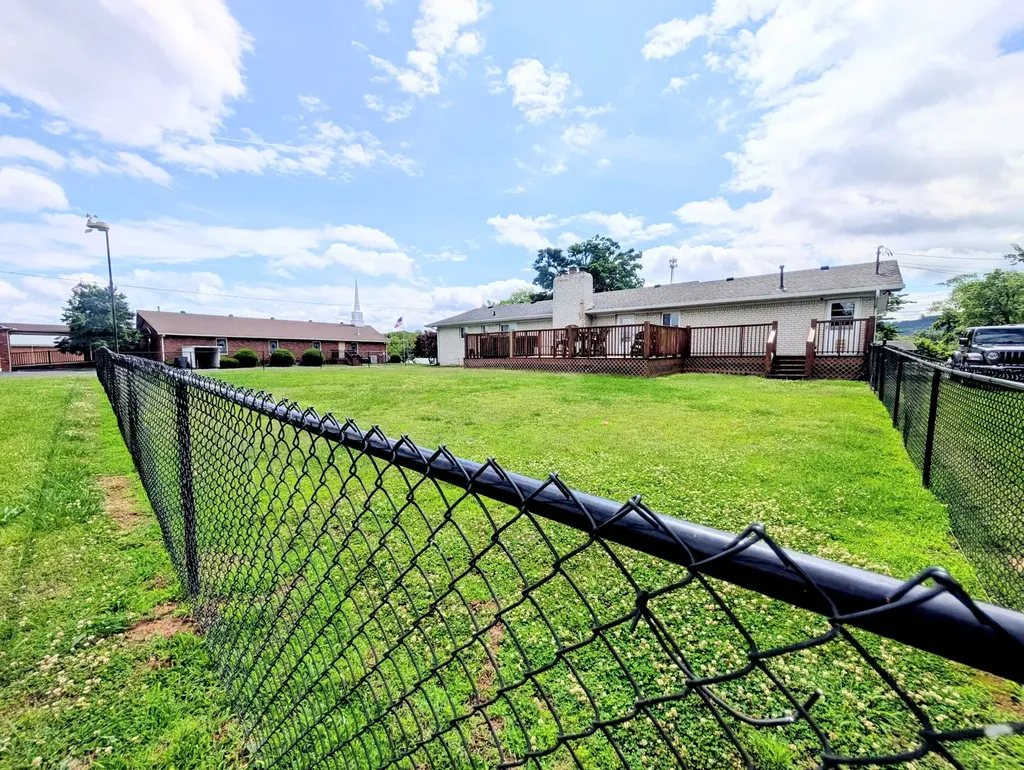 1106 S Chancery Street Mcminnville TN 37110