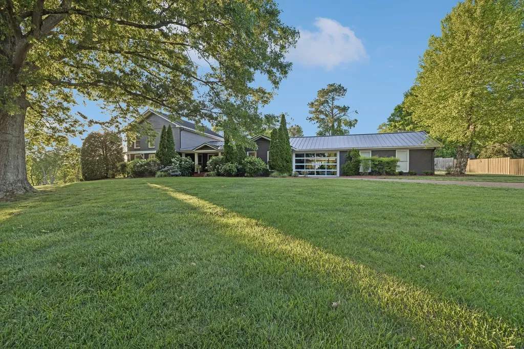 8016 Cloverland Drive Nashville TN 37211