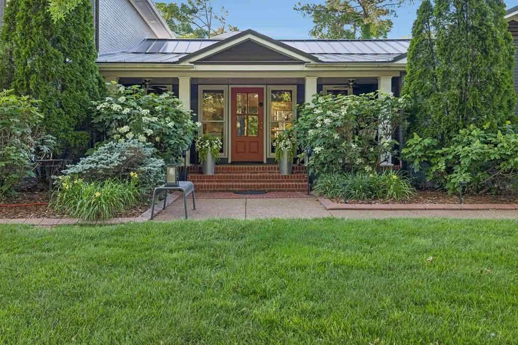 8016 Cloverland Drive Nashville TN 37211