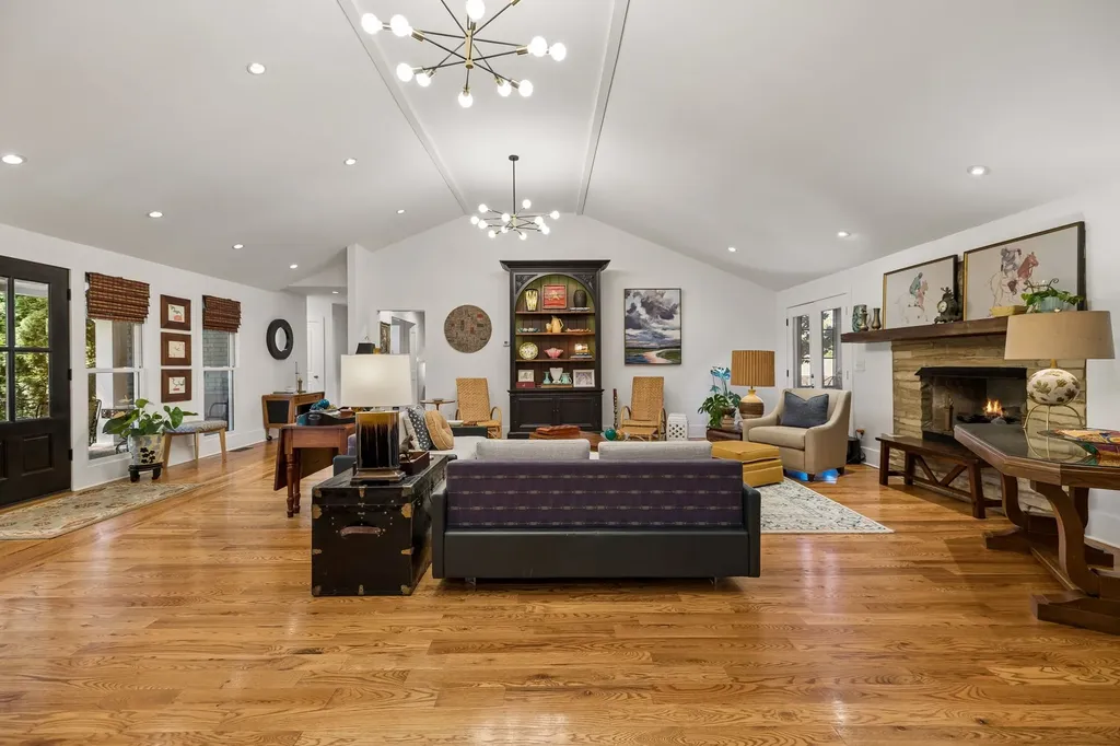 8016 Cloverland Drive Nashville TN 37211