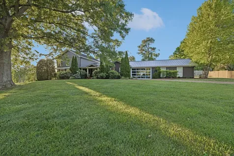 8016 Cloverland Drive Nashville TN 37211