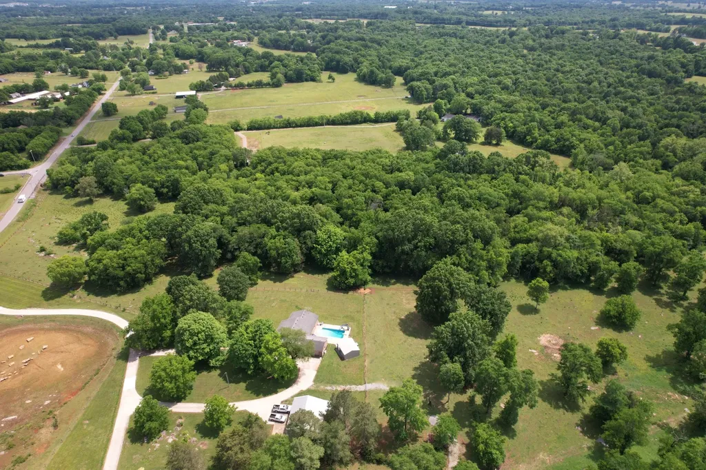 2701 Midland Road Shelbyville TN 37160