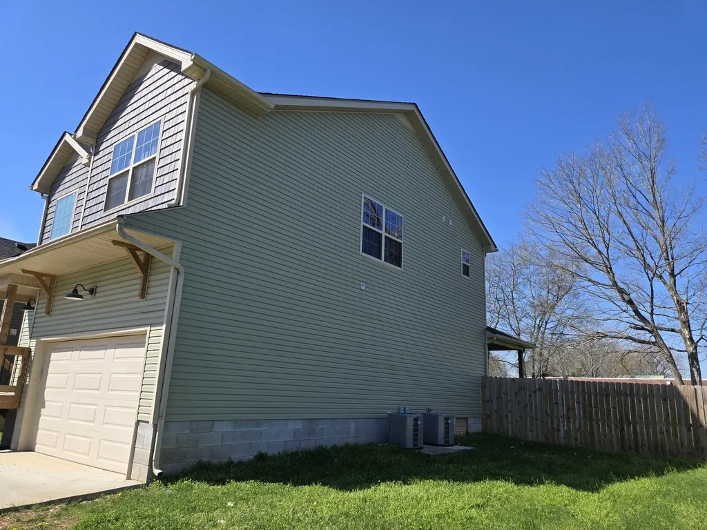 414A Oak Street Clarksville TN 37042
