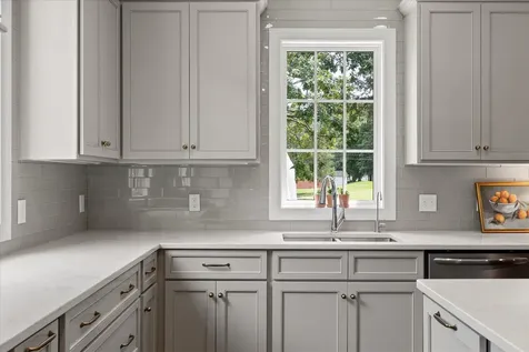 9288 White Ash Drive Ooltewah TN 37363