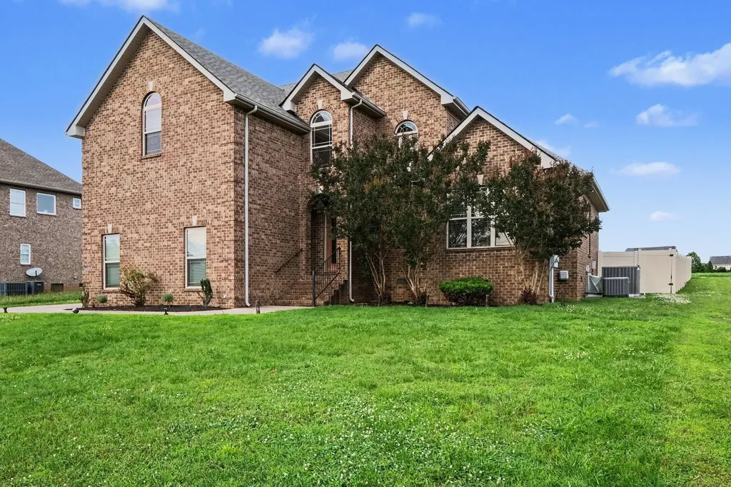 2509 Sewanee Place Murfreesboro TN 37128