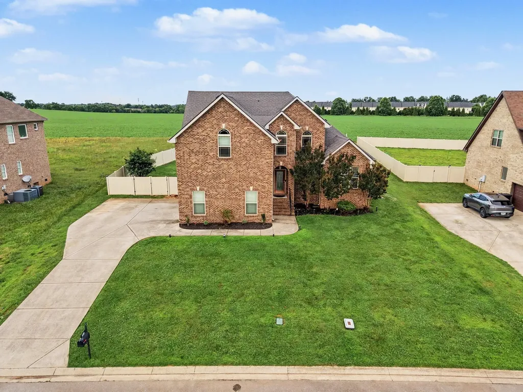 2509 Sewanee Place Murfreesboro TN 37128
