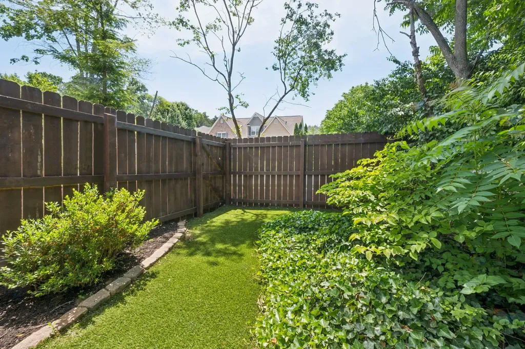 1901 Deep Woods Trail Nashville TN 37214