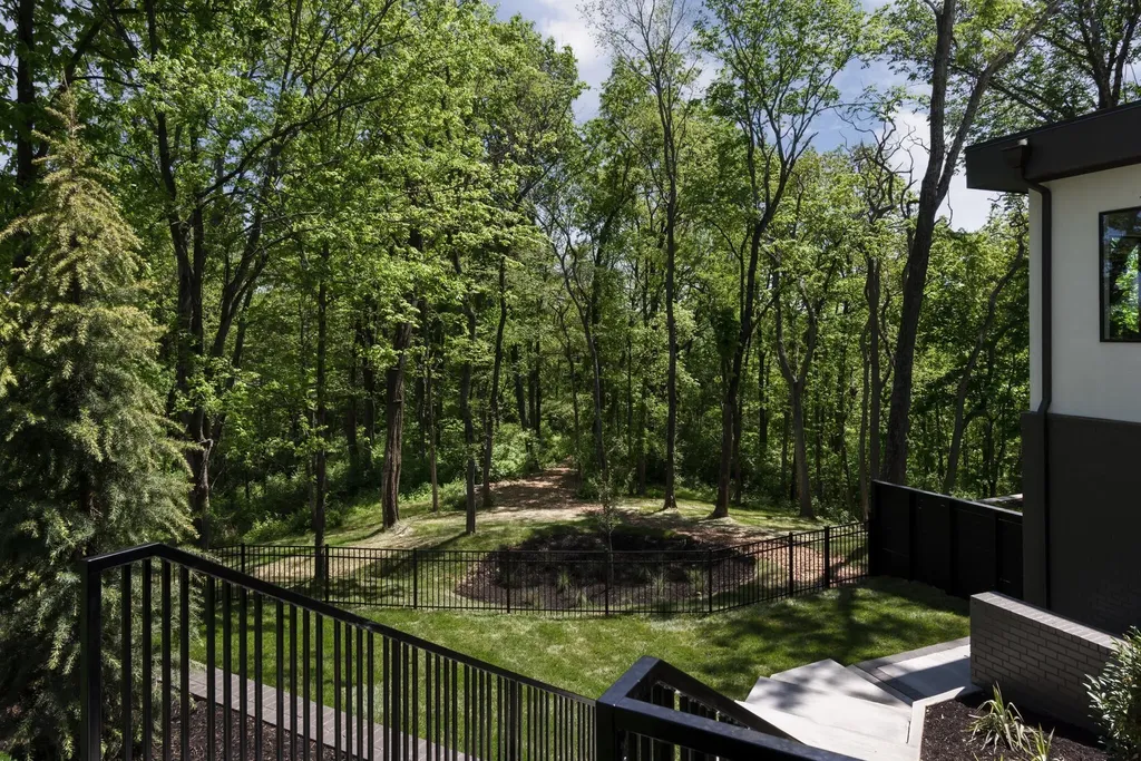 663 Hunters Trail Nashville TN 37209