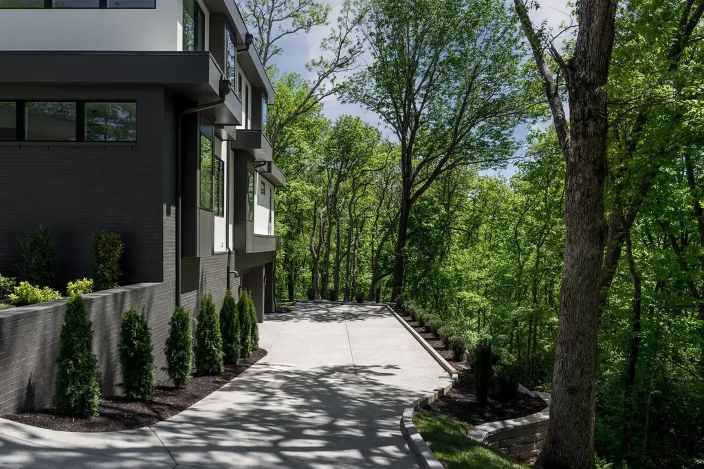 663 Hunters Trail Nashville TN 37209