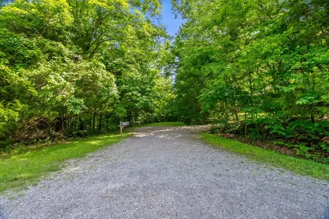 1150 Treanor Springs Road Kingston Springs TN 37082