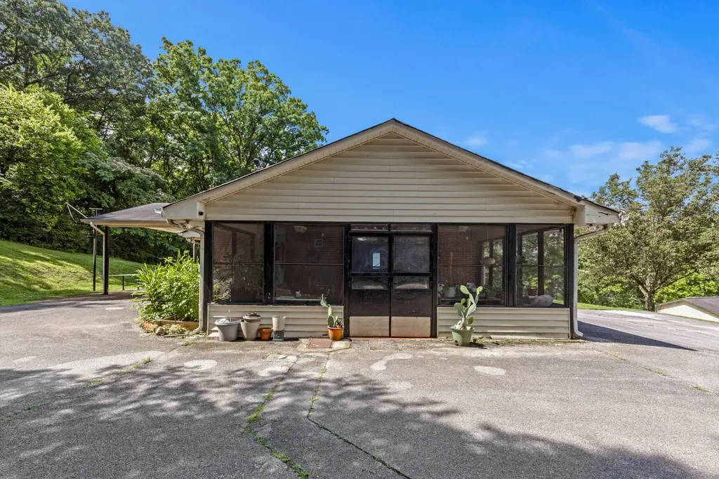 916 Glenwood Drive Chattanooga TN 37406