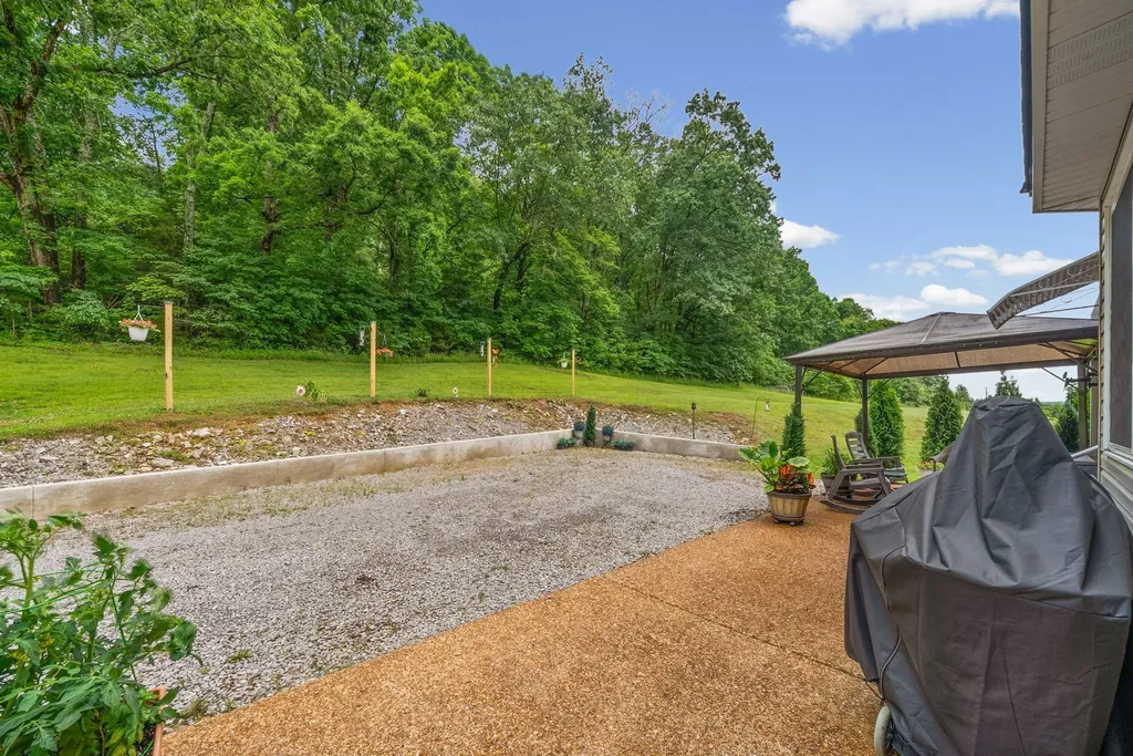590A Lindsey Hollow Road Gallatin TN 37066