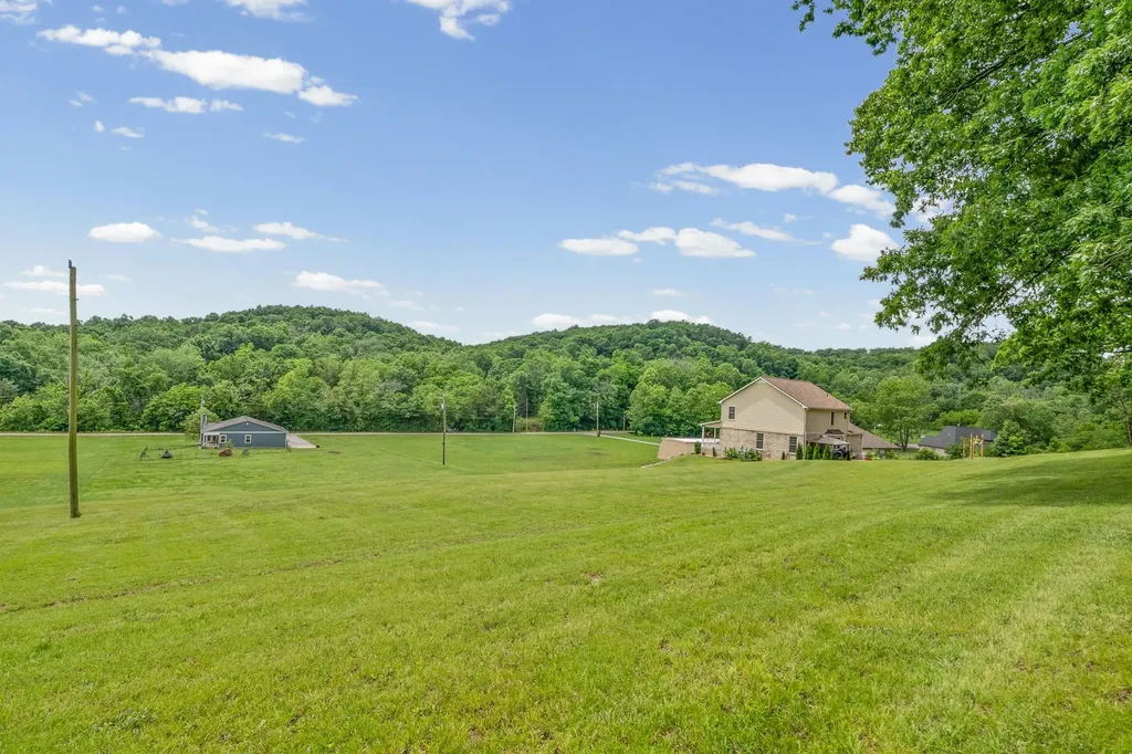 590A Lindsey Hollow Road Gallatin TN 37066