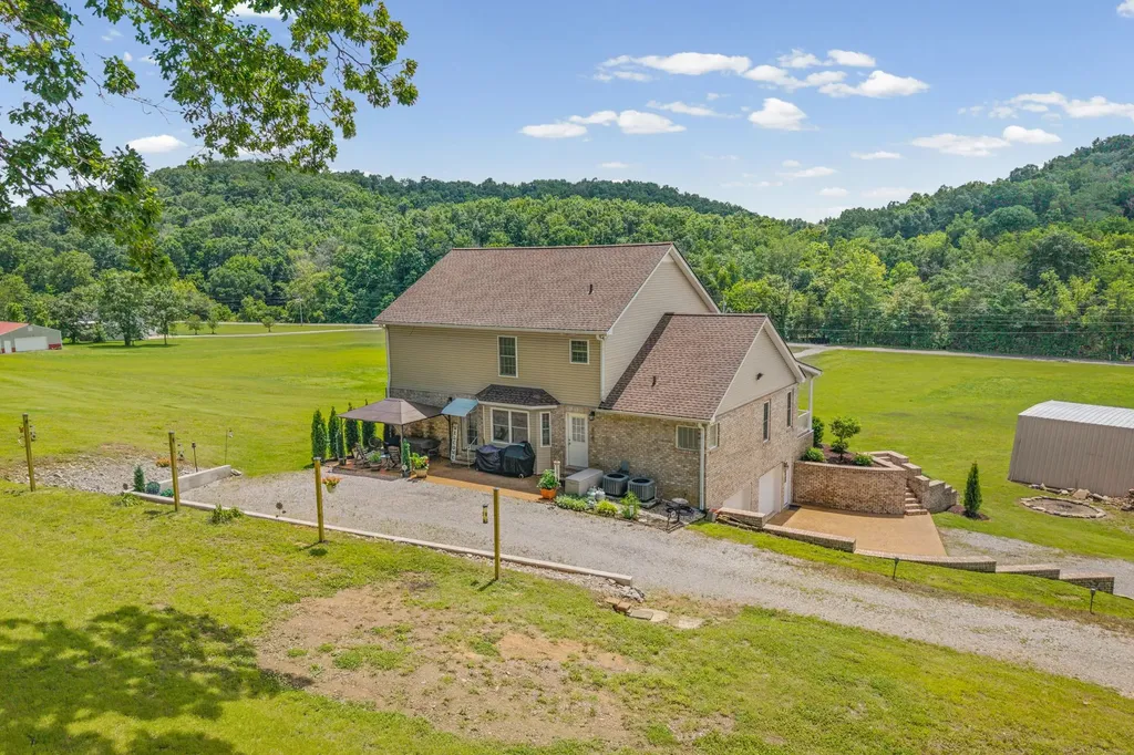 590A Lindsey Hollow Road Gallatin TN 37066