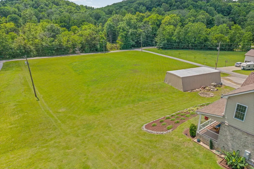 590A Lindsey Hollow Road Gallatin TN 37066