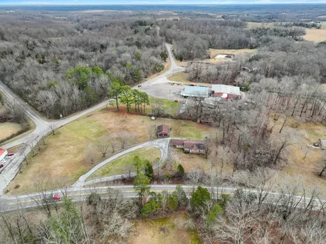 2861 Highway 48 Cunningham TN 37052