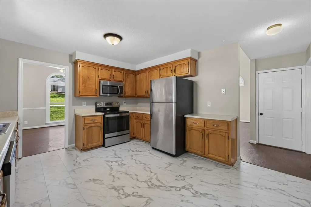 1753 Broadripple Drive Clarksville TN 37042