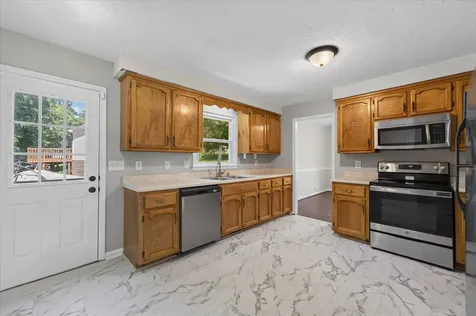1753 Broadripple Drive Clarksville TN 37042