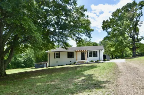 41 Peppertown Road Loretto TN 38469