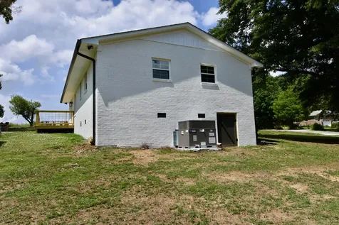 41 Peppertown Road Loretto TN 38469