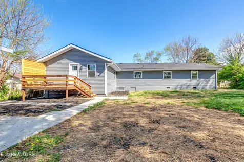 4304 NW Strolling Road Knoxville TN 37912