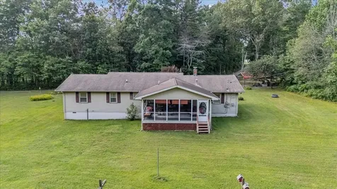 161 Brown Lane Tracy City TN 37387
