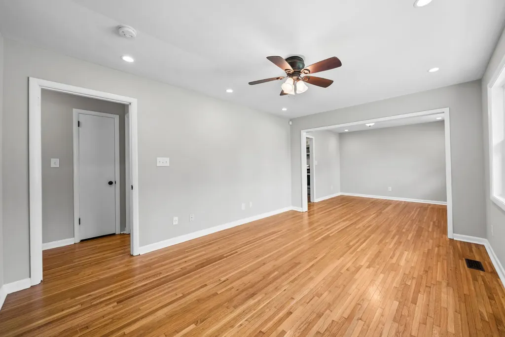 19 Gino Drive Clarksville TN 37042