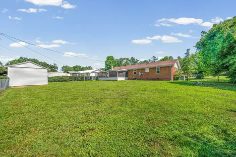 19 Gino Drive Clarksville TN 37042