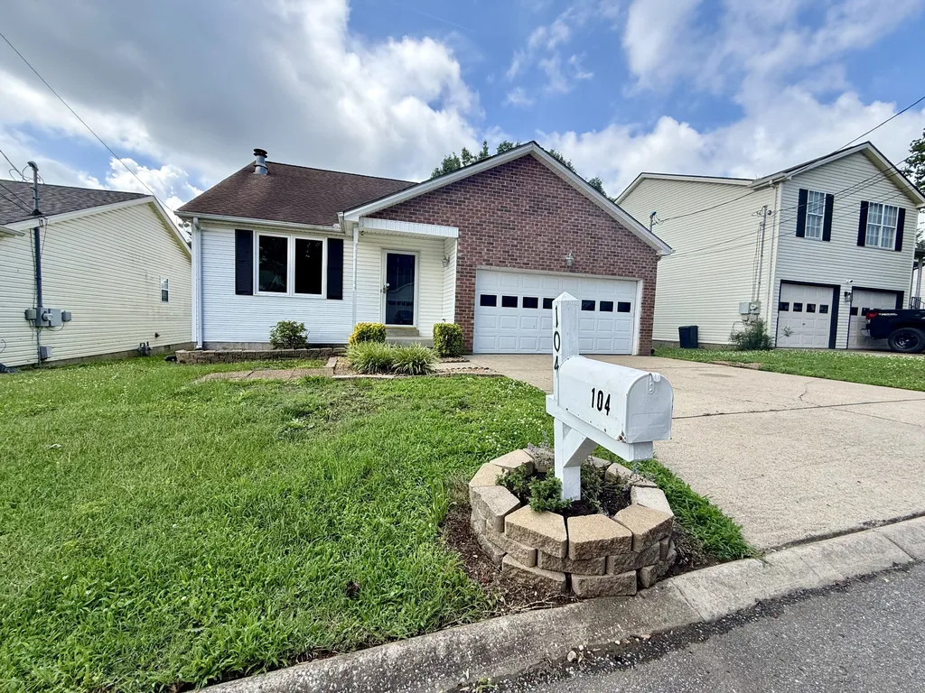 104 Edgehill Lane Hendersonville TN 37075