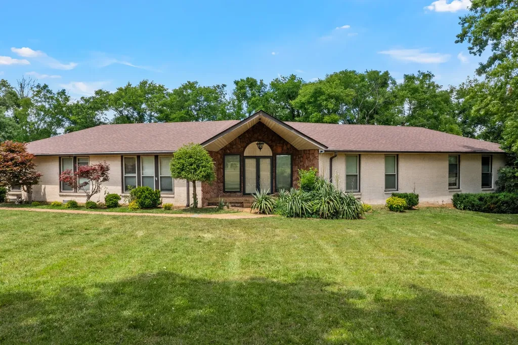 112 Pineywood Acres Drive Madison TN 37115