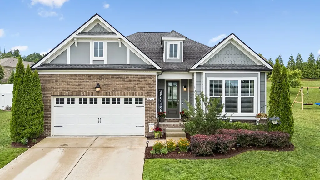 2702 Nottingham Drive Columbia TN 38401