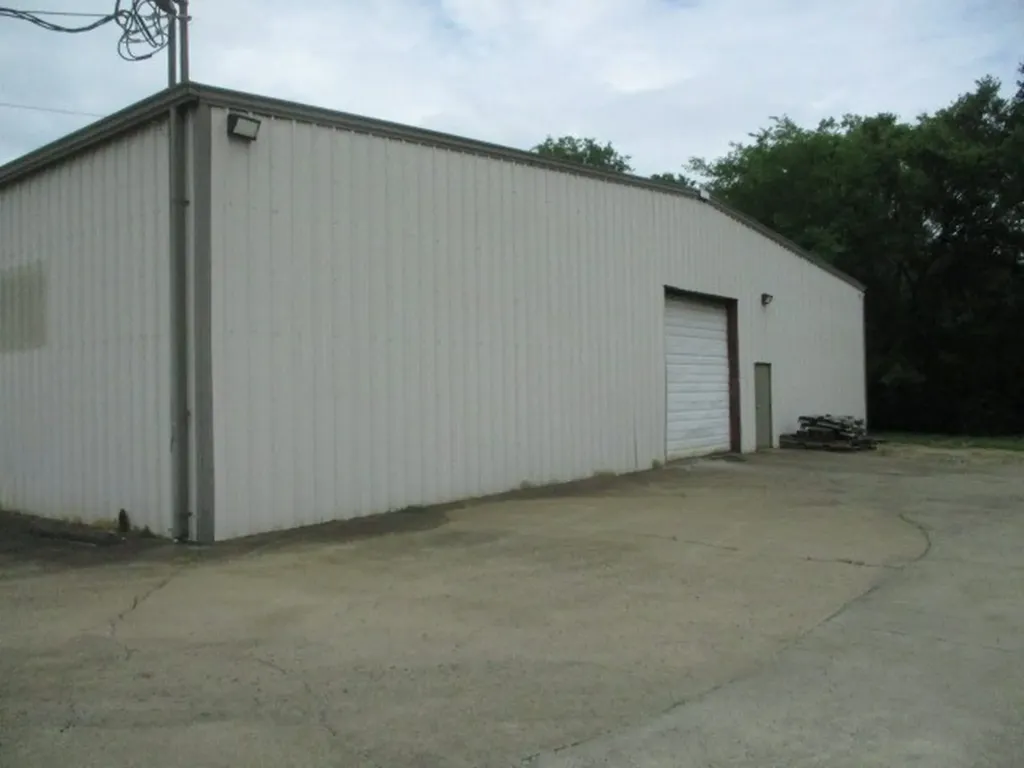 1126 Old Highway 109, N Gallatin TN 37066